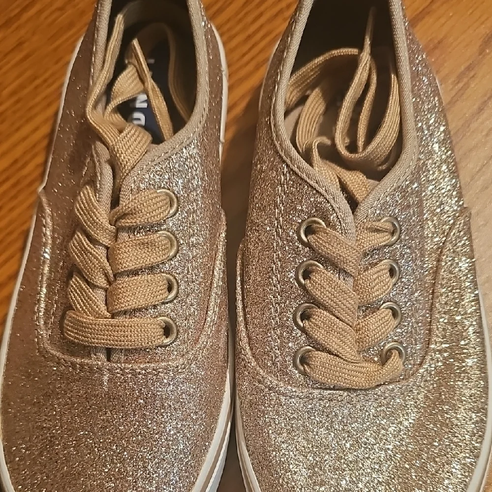 Old Navy NWT Girls Gold Glitter Sneakers Size 1